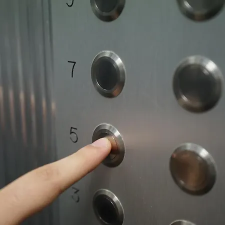 Lägenhet La Residenza Ad Italia 61