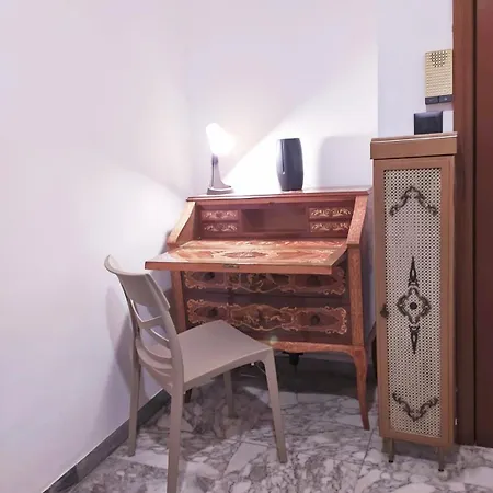 Lägenhet La Residenza Ad Italia 61