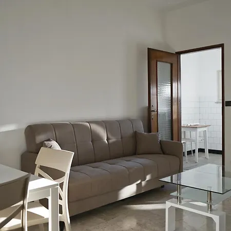 Lägenhet La Residenza Ad Italia 61
