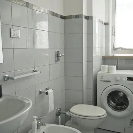 Apartman La Residenza Ad Italia 61 *
